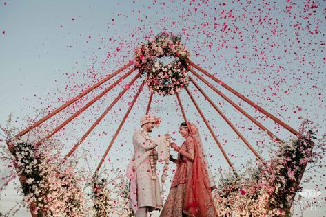 Royal Indian Wedding, Small Wedding Decor, Mandap Design, Bride Entry, Fun Wedding Decor, Wedding Decor Photos, Field Wedding, Classic Wedding Decorations, Personalized Wedding Decor