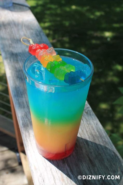 Rainbow Drink Recipe, Tie Dye Drinks, Rainbow Mocktail Recipe, Pride Coffee Drinks, Pride Drink Recipes, Pride Month Cocktails, Rainbow Drinks Alcohol, Rainbow Cocktail Recipe, Pride Cocktail Recipes