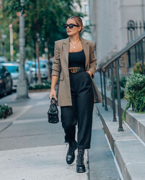 40s Mode, Mode Casual, Stylish Work Outfits, Looks Chic, Blazer Outfits, Business Casual Outfits, Mode Inspiration, Winter Fashion Outfits, Outfits Casuales