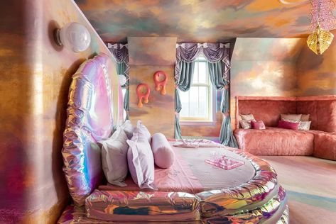 Maximalist Eclectic, Show House, Maximalist Design, Eclectic Interior Design, Traditional Dining Room, Another Dimension, Bold Color Palette, Chic Pattern, Barbie Dream House