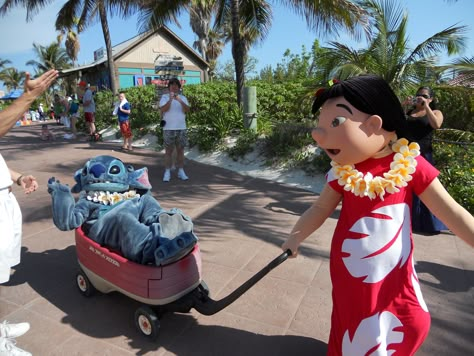 Lilo And Stitch Toys, Stitch Things, Places To Take Pictures, Lilo And Stitch Characters, Lilo And Stitch Merchandise, Castaway Cay, Mt Rushmore, Stitch Stuff, Lilo And Stitch Drawings