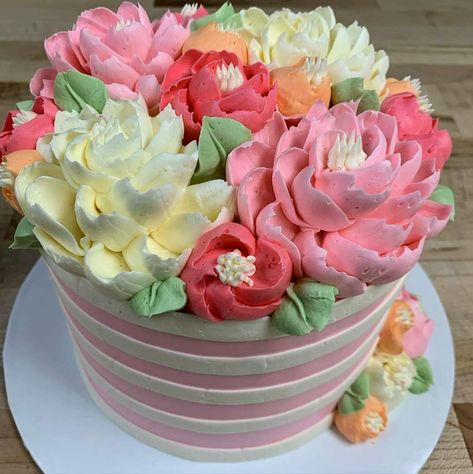 White Flower Cake, White Flower Cake Shoppe, Bento Cake, Cake Shop, Cookie Desserts, Flower Cake, Cookie Bars, White Flower, Food For Thought