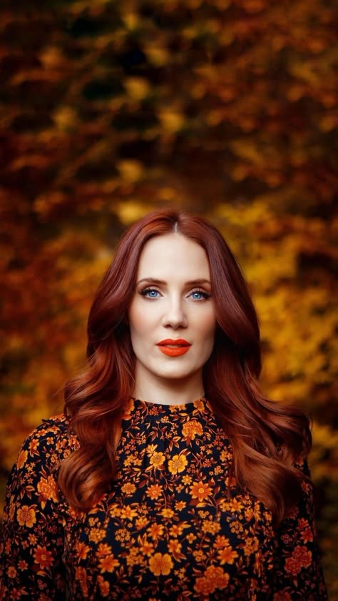 Wallpaper Autumn Aesthetic, Simone Simmons, Lockscreen Wallpaper Aesthetic, Cherry Lady, The Agonist, Alissa White, Wallpaper Autumn, Simone Simons, F1 Wallpaper