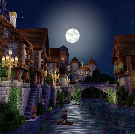 Minecraft Town On Water, Minecraft Village Centre Ideas, Water Town Minecraft, Minecraft Riverside Village, River Town Minecraft, Minecraft Fantasy Town Layout, Minecraft Venice Town, Village Homes Minecraft, Minecraft Medieval City House