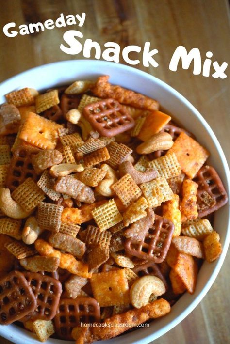 Ranch Chex, Ranch Chex Mix, Seasoned Pretzels, Corn Nut, Aldi Recipes, Trail Mix Recipes, Creole Cooking, Chex Mix Recipes, Snack Mix Recipes