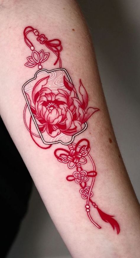 Chrysanthemum Tattoos, Red Flower Tattoos, Underarm Tattoo, Charm Tattoo, Traditional Tattoo Inspiration, Chrysanthemum Tattoo, Theme Tattoo, Tasteful Tattoos, Red Ink Tattoos