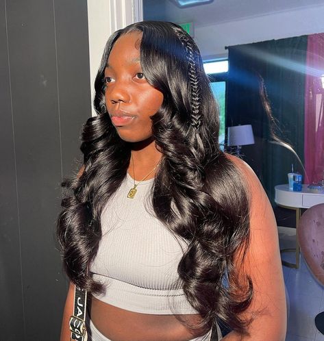 Middle Part Frontal With Fishtail Braid, Middle Part With Fishtail Braid Wig, Sew In Weave With Leave Out Fishtail, Wig Hairstyles Butterfly Braid, Middle Part Wig With Braid, Quick Weave Butterfly Braid, Butterfly Braid With Weave Wig, Wig With Butterfly Braid, Sew In With Butterfly Braid