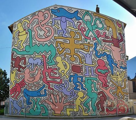 10 Most Famous Murals By Renowned Graffiti Artists | Learnodo Newtonic Artists Outfit, Famous Graffiti Artists, Haring Art, Graffiti Artists, Banksy Graffiti, Institute Of Contemporary Art, Graffiti Murals, Artist Logo, Artist Aesthetic