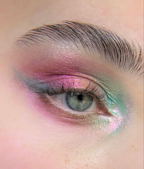 European Makeup, Pure Makeup, Maquillage On Fleek, Funky Makeup, Eyebrows Makeup, Retro Makeup, Face Art Makeup, Lashes Mascara, Windows To The Soul