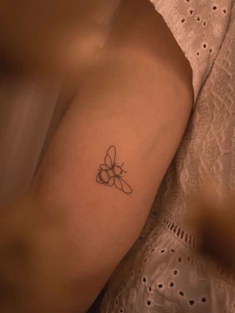 3 Bumble Bee Tattoo, Minimalist Bee Tattoo Outline, Stick And Poke Bee Tattoo, Bee Family Tattoo, Bee Tattoo On Arm, Bee Simple Tattoo, Wrist Bee Tattoo, Fine Line Bee Tattoo Simple, Bee Tattoo Linework