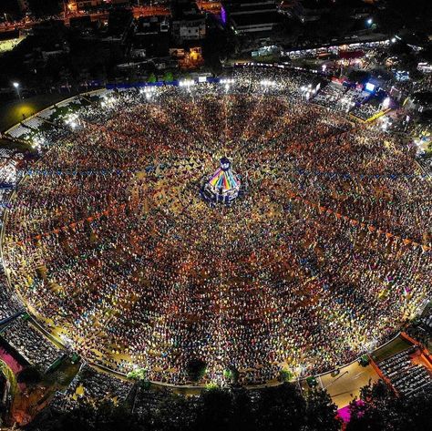 💥 Navratri Festival In Gujarat 💥 Today's Ambassador :@damardhaval  C O N G R A T U L A T I O N S • Travel partner:-(@muddietrails) Enjoy… Navaratri Festival, Hdr Images, World Photography Day, Navratri Festival, Travel Partner, Indian Photography, World Photography, Photoshop Editing, Incredible India