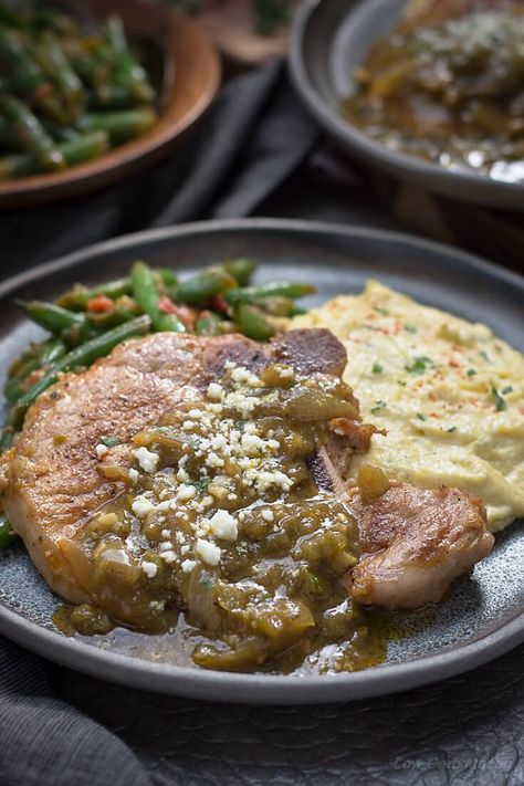 Mexican Pork Chops Recipe with (Chile) Chili Verde Sauce - Low Carb Maven Mexican Green Beans, Keto Pork Chop Recipes, Chili Verde Sauce, Mexican Pork Chops, Low Carb Mexican Food, Easy Chile, Bacon Wrapped Pork Chops, Chili Verde Pork, Green Chili Pork