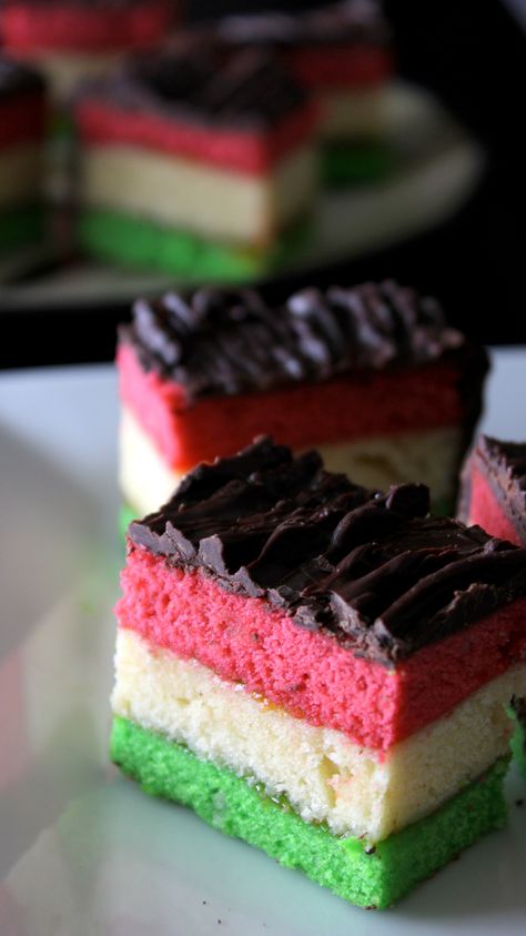 A Mother's Cake is a Powerful Thing - The Man, The Chef, The Dad Tricolor Cookies, Mother's Cake, Rainbow Cookies Recipe, Fantastic Friday, Italian Rainbow Cookies, Italian Butter Cookies, Italian Cookie Recipes, Italian Bakery, Recipes Italian