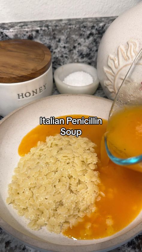 Penicillin Soup, Italian Penicillin, Healthy Italian, Food Meals, Thanksgiving Fashion, Think Food, Hand Blender, Delicious Soup, Interesting Food Recipes