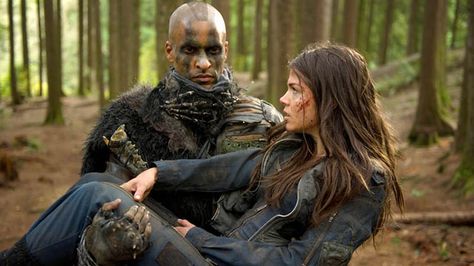 Lincoln - The 100 Wiki - Wikia The 100 Aesthetic Pictures, Octavia Blake And Lincoln, Lincoln 100, Lincoln The 100, The 100 Season 1, Thomas Mcdonell, Ricky Whittle, Tiktok Acc, The 100 Characters