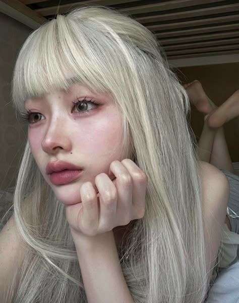 Blonde Hair Korean, Avrey Ovard, Blonde Asian, 일본 패션, Fantasy Hair, Brow Makeup, Light Hair, Cute Makeup, Blonde Hair Color