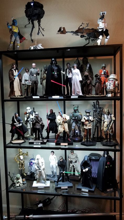 Action Figures Display Ideas, Action Figure Display Ideas, Hot Toys Collection Display, Star Wars Figures Display, Star Wars Game Room, Action Figures Display, Star Wars Collection Room, Action Figure Collection Storage, Star Wars Display