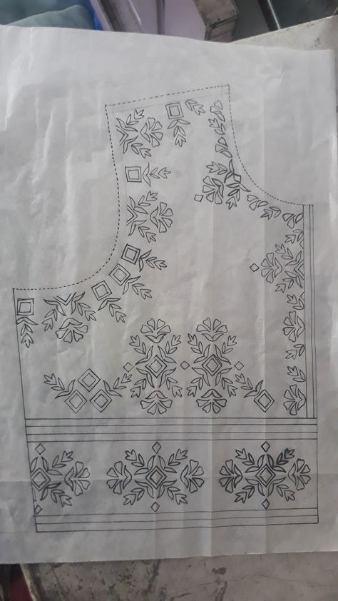 Aari Work Drawing, Embroidery Tracing Designs, Embroidery Tracing, Embroidery Peacock, Indian Embroidery Designs, Drawing Designs, Kutch Work Designs, Mode Crochet, Chain Stitch Embroidery