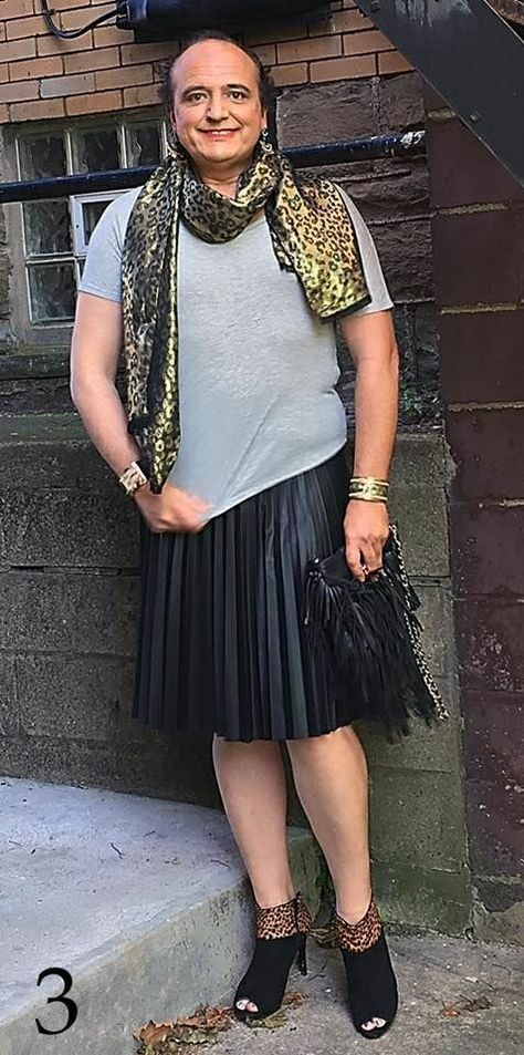 Drag Queen Fashion, Men In Dresses, Skirts For Men, Feminine Boys, Fem Clothes, Genderqueer Fashion, Breaking Stereotypes, Guys In Skirts, Fluid Fashion