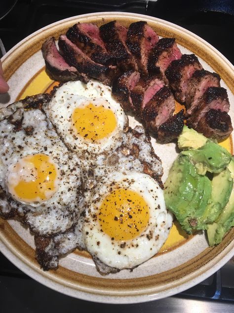 [Homemade] Steak & Eggs Steak Eggs Avocado, Eggs Aesthetic, Primal Diet Recipes, Steak Eggs, Real Food Diet, Desayuno Keto, Meat Diet, Animal Based, Healthy Food Inspiration