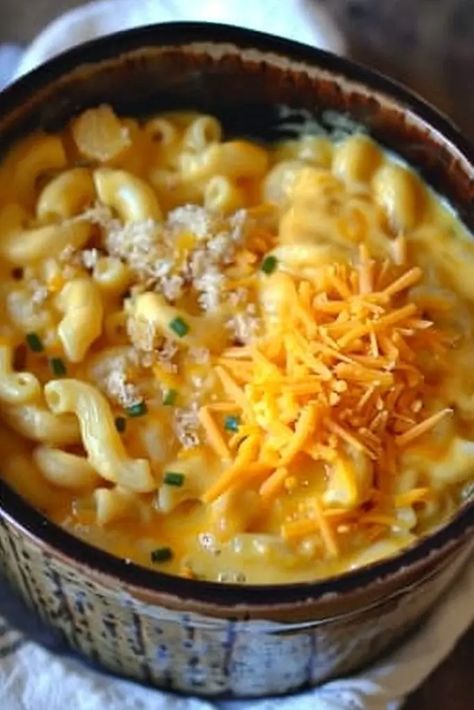 Crockpot Mac N Cheese - A Recipe You Don’t Wanna Miss! - Recipecs Best Crockpot Mac And Cheese, Crockpot Mac N Cheese, Crockpot Macaroni And Cheese, Crockpot Macaroni, Crockpot Mac And Cheese, Macaroni And Cheese Recipe, Macaroni N Cheese Recipe, Mac N Cheese, Quick Healthy