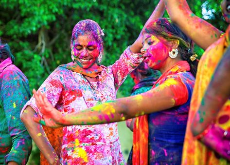 Our India specialists suggest how to enjoy some of India’s largest festivals, as well as picking out some smaller, offbeat celebrations to seek out. Holi Story, New Holi, Holi Pictures, Happy Holi Images, Holi Party, India Holidays, Holi Festival Of Colours, Holi Photo, Holi Images