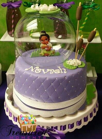 Baby Tiana Cake, Princess Tiana Party, Princess Tiana Birthday Party, Tiana Birthday Party, Frog Baby Showers, Frog Birthday Party, Baby Cakes, Pink Sweets, Princess Birthday Party Decorations