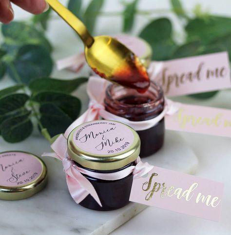 Jam Wedding Favors, Festival Themed Wedding, Homemade Wedding Favors, Wedding Favours Luxury, Creative Wedding Favors, Inexpensive Wedding Favors, Edible Wedding Favors, Elegant Wedding Favors, Best Wedding Favors