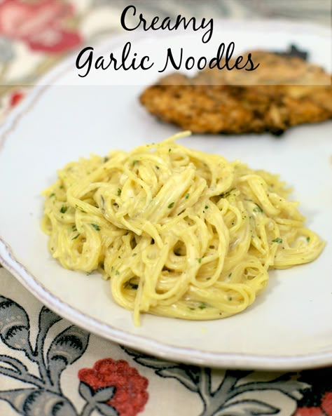 Creamy Garlic Noodles {Homemade Pasta Roni} - SOOO much better than the boxed stuff. We make this all the time. Easy and super delicious! Everything is made in the same pot!  Ready in about 15 minutes. You'll never use the boxed stuff again. Creamy Garlic Noodles, Pasta Roni, Noodles Homemade, Quick Side Dishes, Make Pasta, Garlic Noodles, Dried Parsley, Plain Chicken, Grilled Chicken Recipes