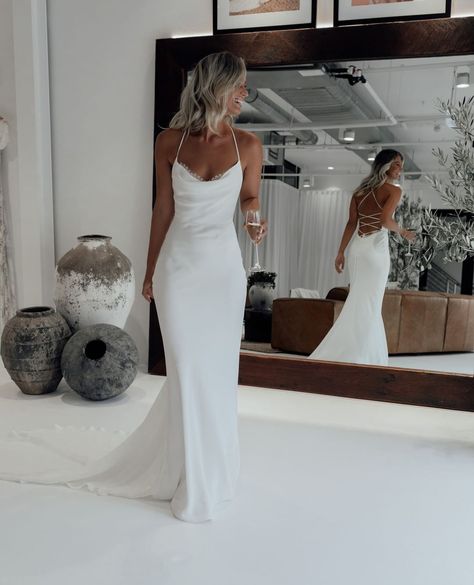 Luxury White Halter Dress For Wedding, Luxury White Prom Bodice, Luxury Satin Mermaid Wedding Dress, Luxury White Mermaid Dress With Fitted Bodice, Luxury Wedding Dress With Silk Lining, Wedding Dresses Classy Lahava, Elegant Satin Wedding Dress Halter, Luxury White Gown With Lace Bodice, Cheap Stretch Wedding Dresses