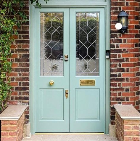 Painting Front Door, Front Door Replacement, Victorian Doors, Victorian Front Doors, Glass Porch, Victorian Porch, Hallway Landing, New Front Door, Victorian Door