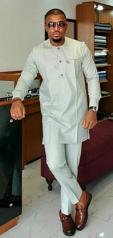 Casual Outfits Mens Classy, Atiku Style For Men, Nigerian Men Fashion Senator, Men Senator Designs, Muslim Men Clothing, Senator Styles For Men, Latest African Wear For Men, Senator Styles, African Wear For Men