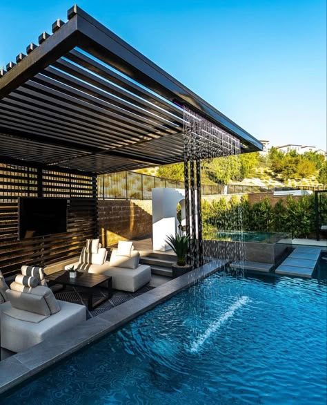 Pergola Over Pool Ideas, Luxurious Pool Area, Modern Pool Designs For Small Yards, Pool With Pergola Ideas, Pool Pergola Ideas Cabanas, Luxury Modern Backyard, Modern House Pool, Terraced Patio Ideas, Pool Deck Decor