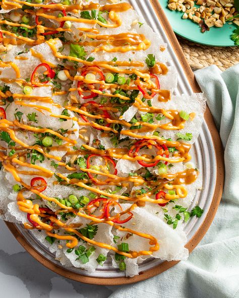 Rice Paper Crisp, Crisps Recipe, Chili Rice, Rice Wraps, Rice Paper Rolls, Bar Catering, Rice Dinner, Puffed Rice, Vietnamese Cuisine