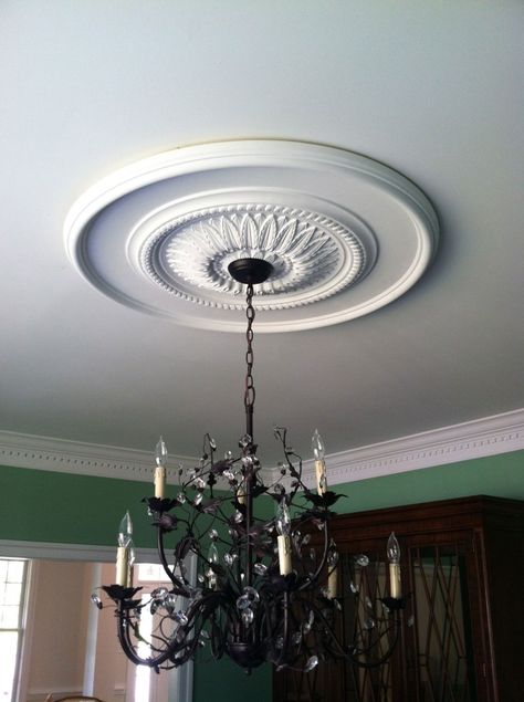 Detailed Interior Ceiling Chandelier Medallion, Ceiling Rosette, Room False Ceiling, Ideal Living Room, Ceiling Pop, Modern Baseboards, Ceiling Classic, Fireplaces Ideas, House Ceiling