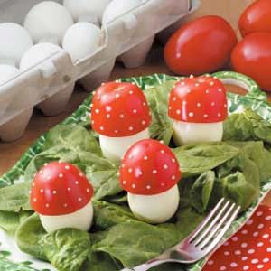 Fairy tale food...not sure what fairy tale it could go with but it's fun!!! @amybean Fairytale Food, Fairy Food, Decorações Com Comidas, Hard Cooked Eggs, Alice In Wonderland Party, Snacks Für Party, Plum Tomatoes, Wonderland Party, How To Cook Eggs