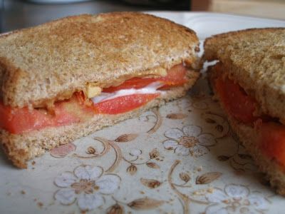 peanut butter, tomato, mayo sandwich ... My all time favorite !!! Butter Mayo, Mayonnaise Sandwich, Preserving Tomatoes, Mayo Sandwich, Summer Sandwiches, Butter Sandwich, Peanut Butter Sandwich, Tomato Sandwich, Whats For Lunch