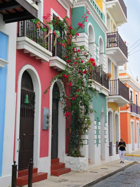 World's Best Old San Juan Stock Pictures, Photos, and Images - Getty Images Old San Juan Puerto Rico Houses, Puerto Rico Houses Exterior, Puerto Rican Architecture, Old San Juan Puerto Rico Aesthetic, San Juan Aesthetic, Puerto Rico House, Carribean House, Pr Aesthetic, Caribbean Houses