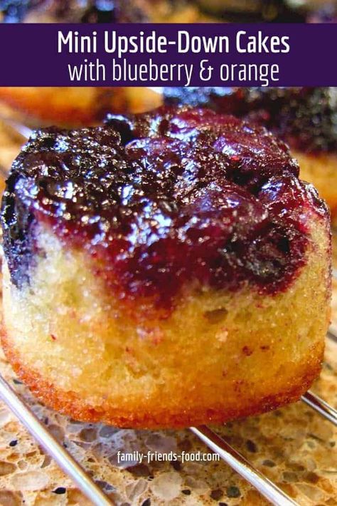 Blueberry Upside Down Cupcakes, Cakes With Blueberries, Upside Down Desserts, Blueberry Upside Down Cake, Upside Down Cakes, Blueberry Orange, Fair Foods, Patty Cake, Food Simple