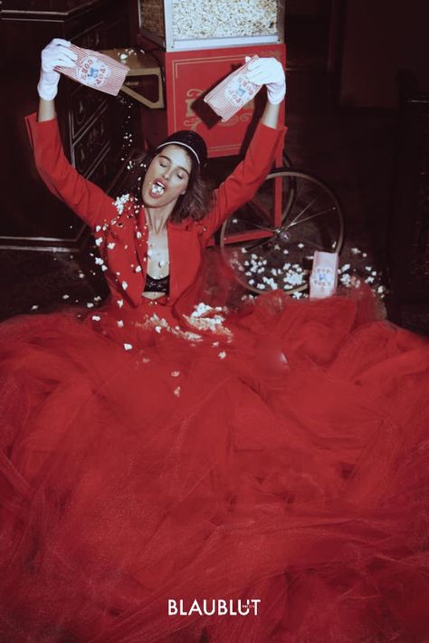 Get the party started with popcorn. Editorial photography by Daniella Midenge.  Image licensing via BLAUBLUT EDITION. Popcorn Photoshoot Ideas, Cinema Photoshoot Ideas, Movie Fashion Editorial, Popcorn Photoshoot, Cinema Shoot, Theater Photoshoot, Cinema Photoshoot, Party Editorial, Ladies Choice