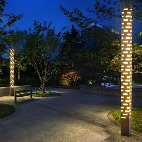 Solar pathway lights