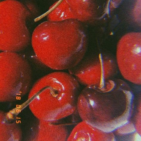 Cherries Painting, Lovecore Aesthetic, Red Y2k, Iphone Wallpaper Fall, Cherry Cola, Indie Aesthetic, Vintage Americana, Makeup Fashion, Red Wallpaper