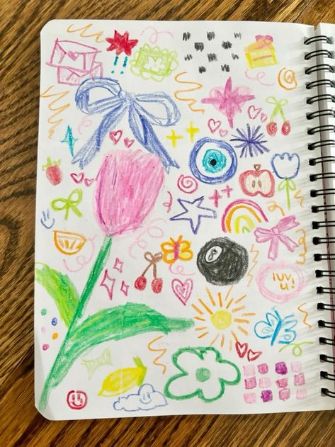 Things To Draw In Your Notebook, Things To Draw With Crayons, Crayon Sketches, Colored Pencil Doodles, Crayon Doodles, Diary Drawing, Doodles Easy, Rainbow Drawing, Hand Doodles