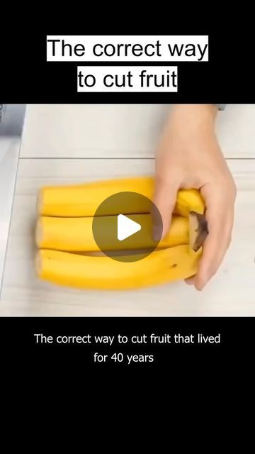 Useful Tips on Instagram: "Follow @usefultips.ins for more helpful tips like this one! . please drop heart if you like this video❤️ . . . . #fyp #foryou #viral #kitchenessentials #hack #hacks #kitchenhacks #foodporn #foodblogger" Fruit Hacks, Fruit And Veg Shop, Kitchen Hacks Food, Amazing Food Hacks, Appetizers Easy Finger Food, Food Carving, Watermelon Recipes, Recipe Videos, Veggie Side Dishes