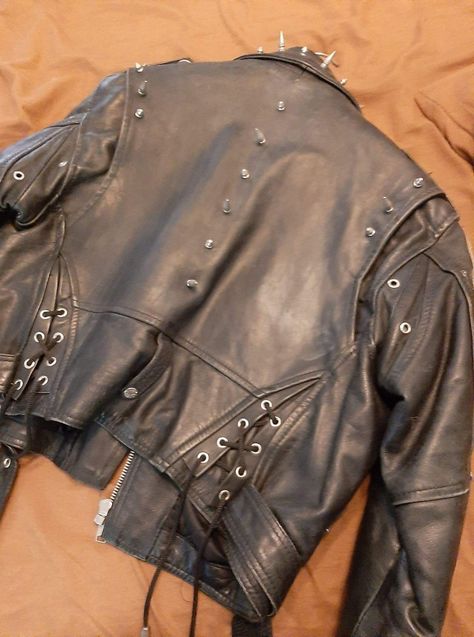 Leather Jacket Punk Diy, Metalhead Leather Jacket, Leather Jacket Spikes, Spike Leather Jacket, Gothic Leather Jacket, Spiky Outfits, Patch Leather Jacket, Punk Leather Jacket Diy, 80s Leather Jacket Outfit