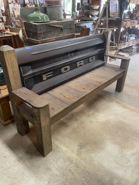 Truck Bench Seat Ideas, Tailgate Bench Diy Plans, How To Make A Tailgate Bench, Old Truck Tailgate Ideas, Tailgate Benches, Truck Tailgate Bench, Homemade Bench, Truck Furniture, Rustic Benches