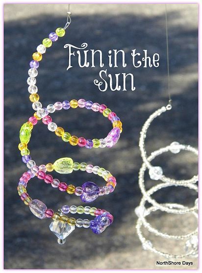 Craft idea for a meeting  For the "light" Spiral Sun Catchers...make into any shape. Stars would be cute Spiral Sun, Diy Suncatchers, Crafts For Seniors, Camping Crafts, Indoor Activities, Fun In The Sun, Tutorial Diy, Outdoor Art, Wind Chime