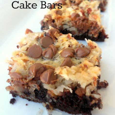 German Chocolate Cake Bars German Chocolate Cake Pops, Chocolate Cake Bars Recipe, Chocolate Cake Bars, Easy German Chocolate Cake, German Chocolate Bars, Soup Bar, Cake Bars Recipe, German Chocolate Cake Mix, Box Cookies