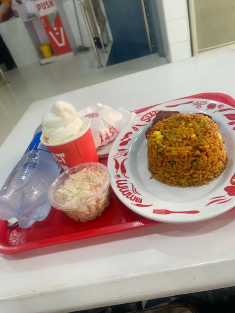 Chicken Republic Nigeria, Nigeria Food Pictures, Jollof Rice And Chicken, Jollof Rice Nigerian, Nigeria Celebrities, Nigerian Jollof Rice, Small Chops, Nigeria Food, Oreo Shake