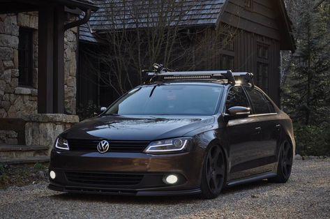 #Veedub  🔥🔥 --- #mk6 #dublife #dubnation #euro #k2motor #specdtuning #specd #specdheadlights #k2motorcorp #vw #jetta #slammed #bagged Jetta Modified, Vw Jetta Tdi, Volkswagen T4, Volkswagen Cars, Car Builds, Jetta Mk6, Jetta Tdi, Vw Cc, Volkswagen Car